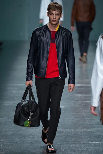 Look 5